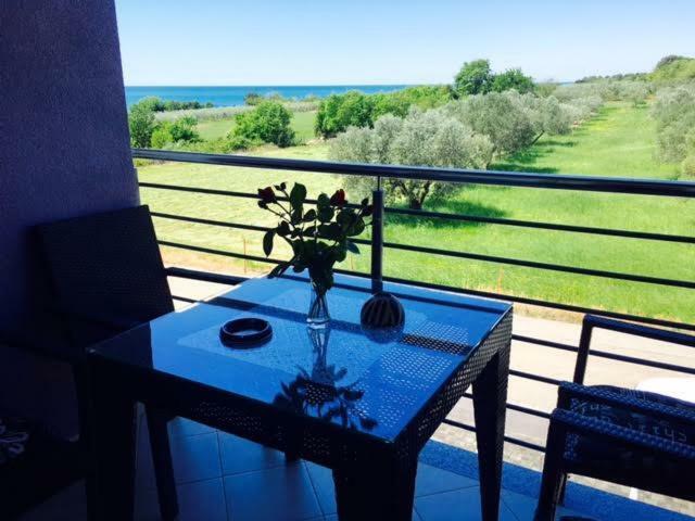 Apartment Mirella Umag Buitenkant foto